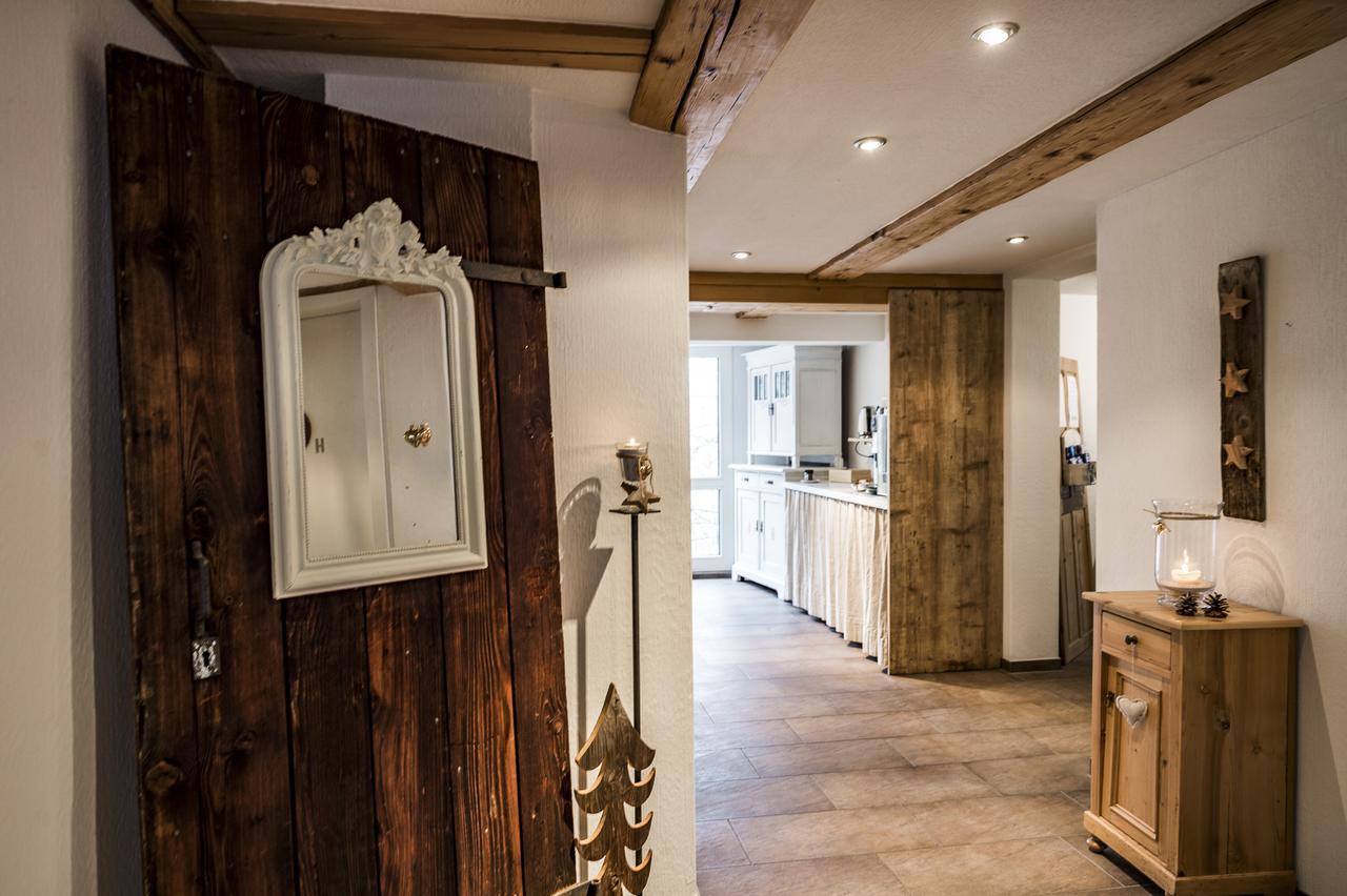 B3 Boutique-Bed&Breakfast&Apartment Gsteigwiler Extérieur photo